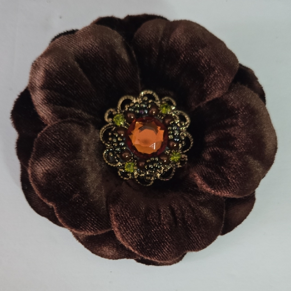Elegant Brown Velveteen Flower Embellished Coat Lapel Hat Pin Brooch